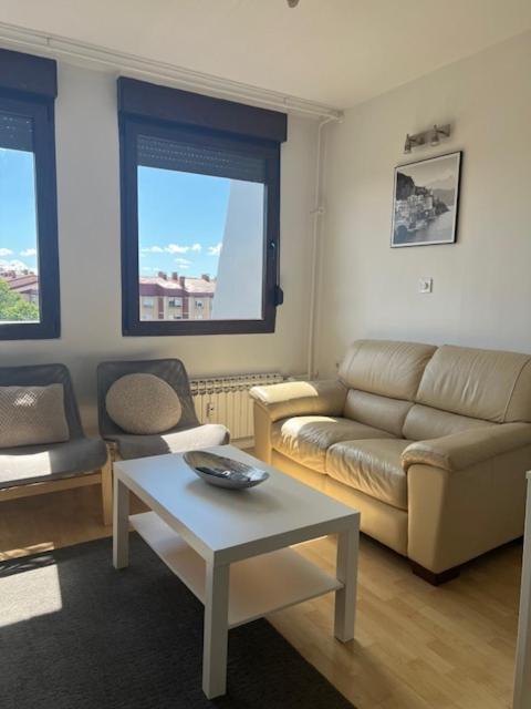 Rocco Apartment-Free Parking&Wifi Zagreb Buitenkant foto